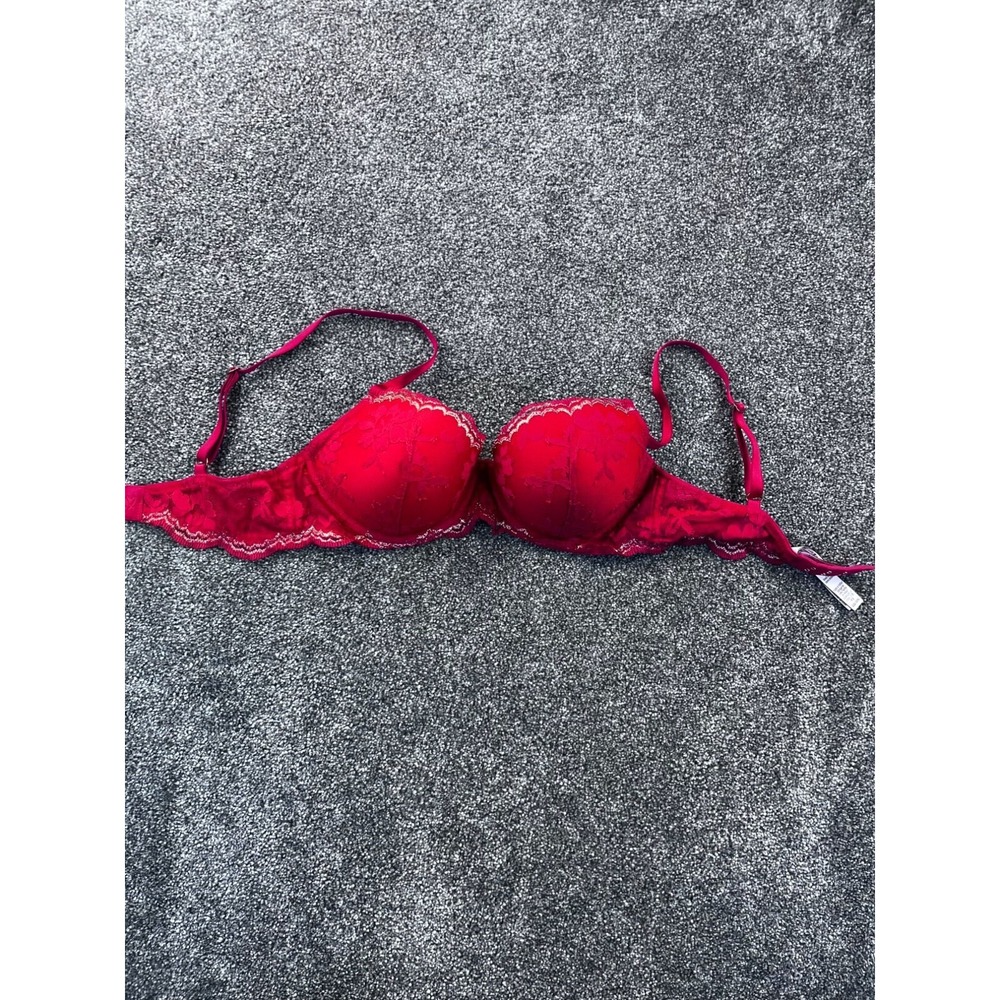 Victorias Secret Dream Angels 32D Red Lace Lined Demi Bra With Adjustable Straps